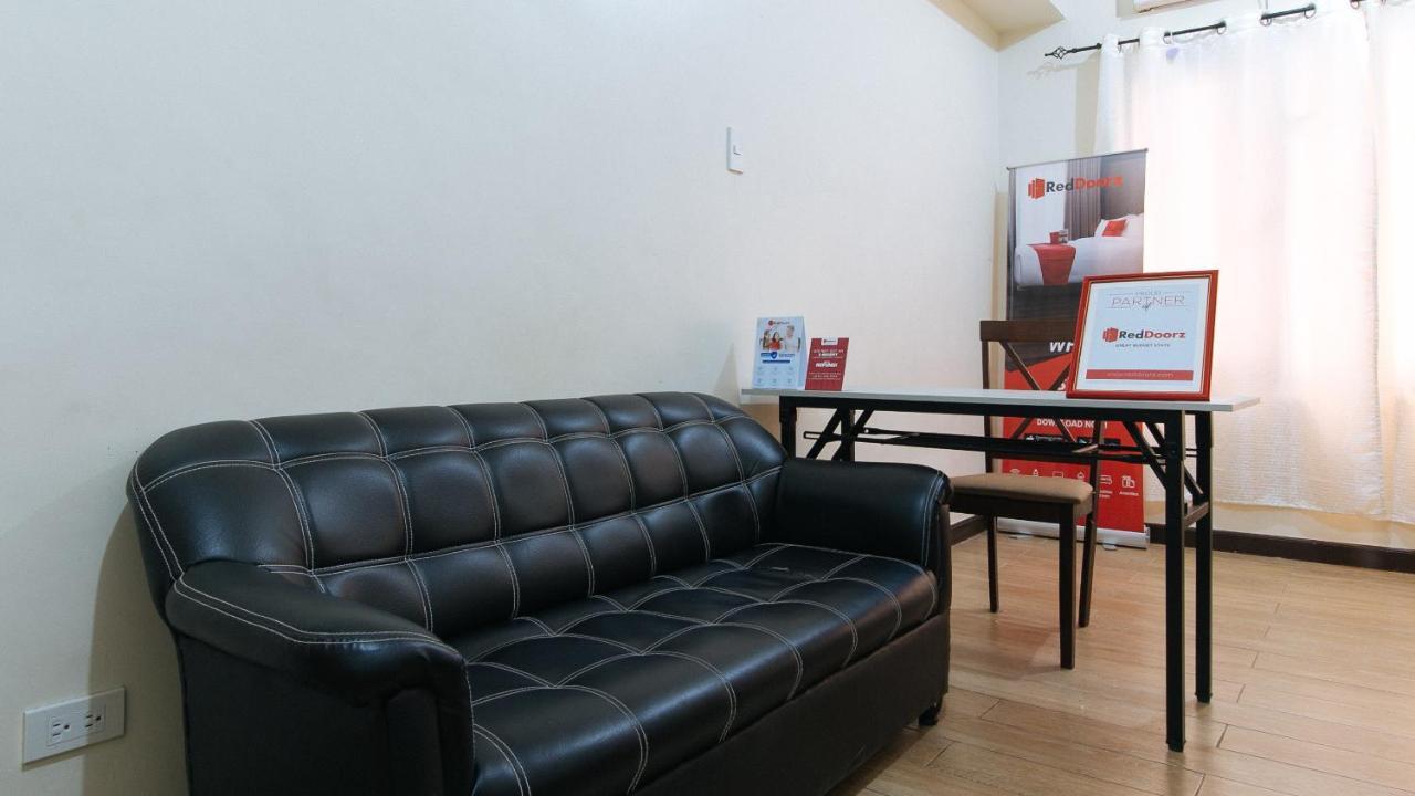 Reddoorz Plus @ Urban Deca Tower Edsa 2 Mandaluyong Luaran gambar