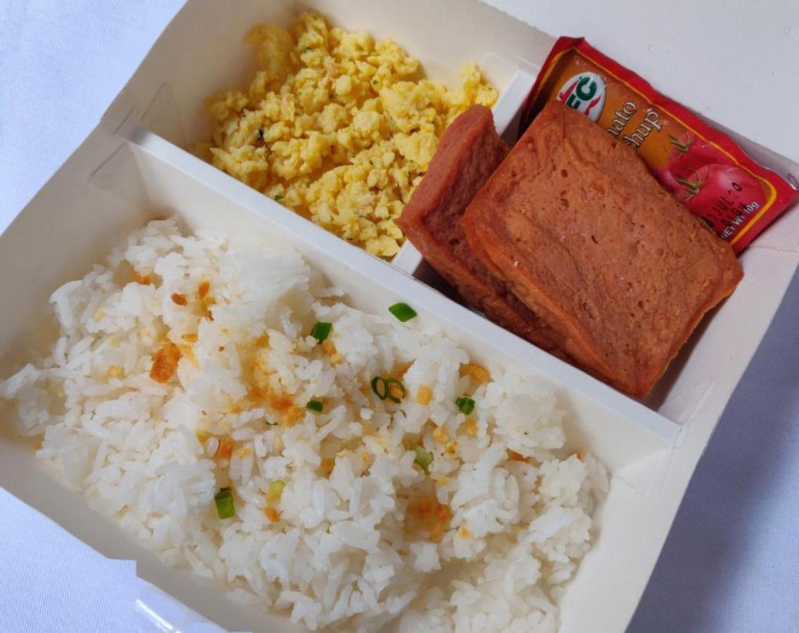 Reddoorz Plus @ Urban Deca Tower Edsa 2 Mandaluyong Luaran gambar